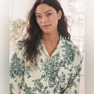 NWOT Garnet Hill Women’s Organic-Cotton HeritageFlannel Sleep Top, Size M.